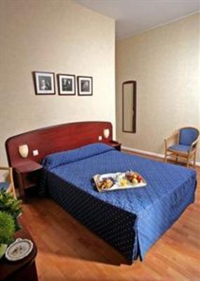 фото отеля Le Cornouaille Hotel