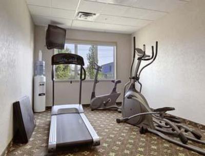 фото отеля Super 8 Red Deer City Centre