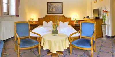 фото отеля Hotel Zum Jungen Romer Radstadt