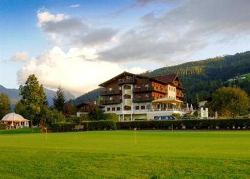 фото отеля Hotel Zum Jungen Romer Radstadt