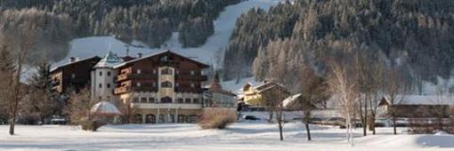 фото отеля Hotel Zum Jungen Romer Radstadt