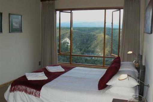 фото отеля Cliffhanger Cottages