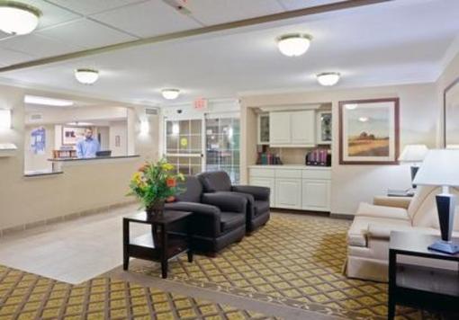 фото отеля Candlewood Suites Topeka