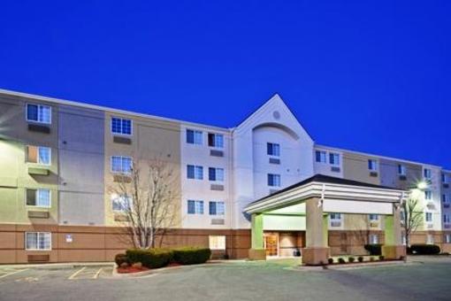 фото отеля Candlewood Suites Topeka