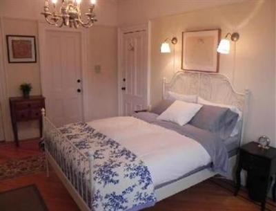 фото отеля Lefferts Manor Bed and Breakfast New York City