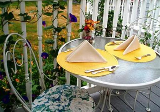фото отеля The Stonewall Jackson Inn Bed and Breakfast