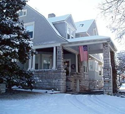 фото отеля The Stonewall Jackson Inn Bed and Breakfast
