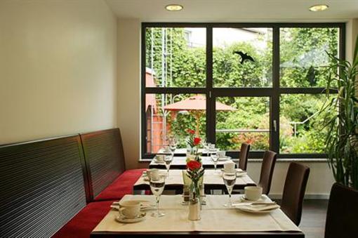 фото отеля Hotel Zollamt Kaiserslautern