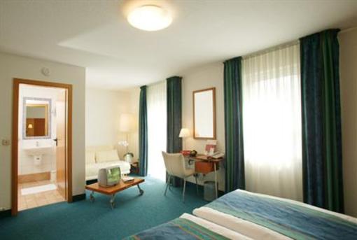 фото отеля Hotel Zollamt Kaiserslautern