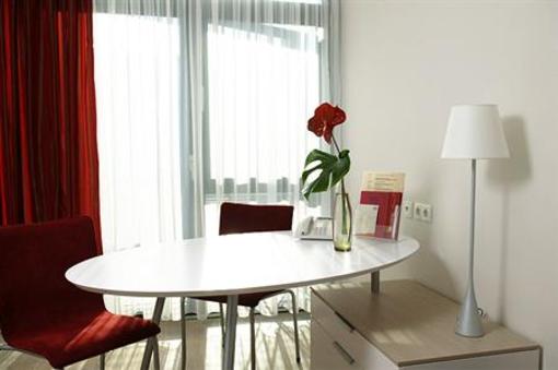 фото отеля Hotel Zollamt Kaiserslautern