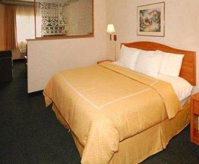 фото отеля Comfort Suites Metro Center Phoenix