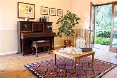 фото отеля The Edward Charles Manor
