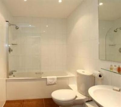 фото отеля SACO Apartment West India Bristol