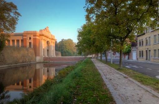 фото отеля Menin Gate House