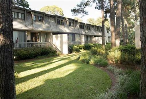 фото отеля ResortQuest Harbour Town Club Villas Hilton Head Island