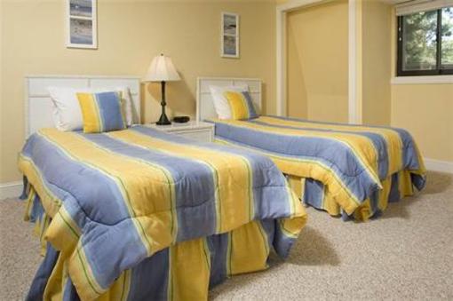 фото отеля ResortQuest Harbour Town Club Villas Hilton Head Island