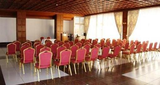 фото отеля Hotel Dighton Oliveira de Azemeis