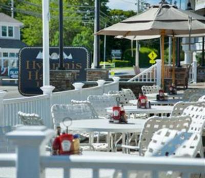 фото отеля Hyannis Harbor Hotel