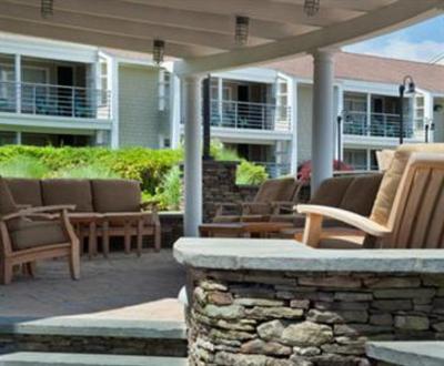 фото отеля Hyannis Harbor Hotel
