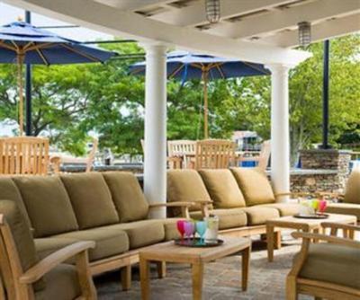 фото отеля Hyannis Harbor Hotel