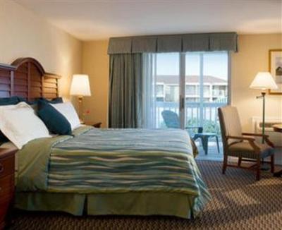 фото отеля Hyannis Harbor Hotel