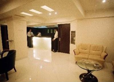 фото отеля Savoy Suites Hotel Mumbai