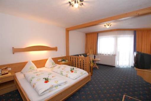 фото отеля Hotel Gasthof - Thaneller