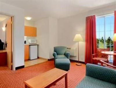 фото отеля Ramada Inn & Suites Sea Tac Airport