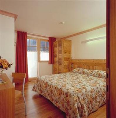 фото отеля Hotel Ideal Pinzolo