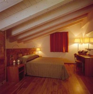 фото отеля Hotel Ideal Pinzolo