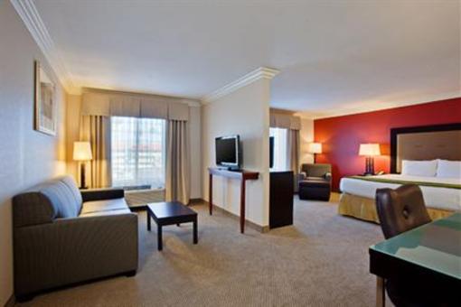 фото отеля Holiday Inn Express Hotel & Suites Twentynine Palms