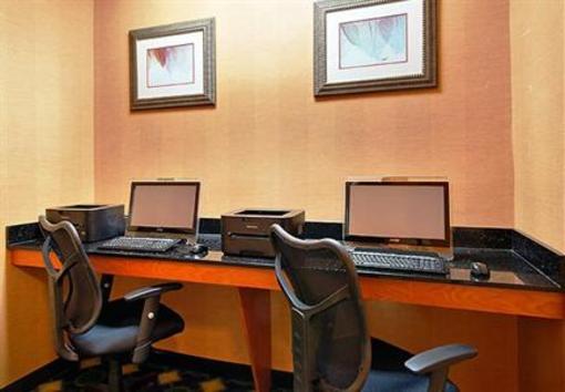фото отеля Fairfield Inn and Suites Tampa North