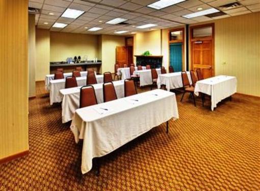 фото отеля Holiday Inn Express Omaha Southwest