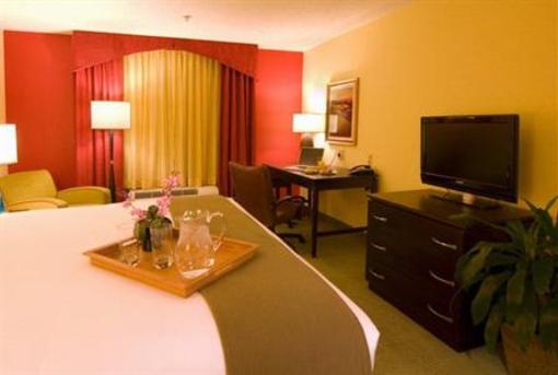 фото отеля Holiday Inn Express Greenville I-85 and Woodruff Road