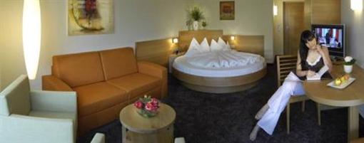 фото отеля Hotel Schwefelbad