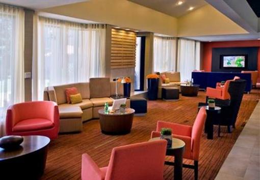 фото отеля Courtyard Newark Liberty International Airport