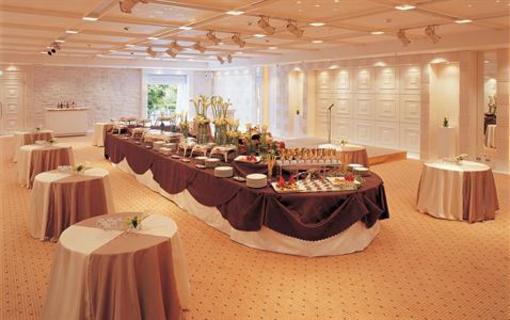 фото отеля Hotel Chinzanso Tokyo