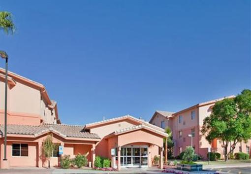 фото отеля TownePlace Suites Tempe
