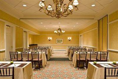 фото отеля The Ballantyne Hotel and Lodge