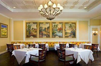 фото отеля The Ballantyne Hotel and Lodge