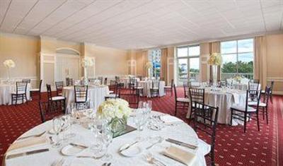 фото отеля The Ballantyne Hotel and Lodge