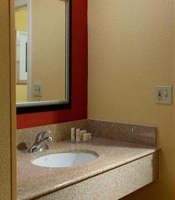 фото отеля Courtyard Miami Lakes