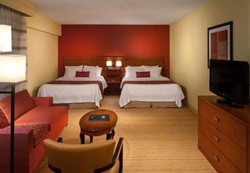 фото отеля Courtyard Miami Lakes