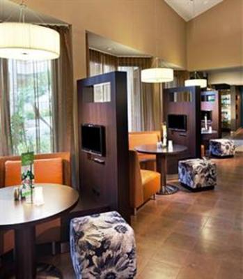 фото отеля Courtyard Miami Lakes