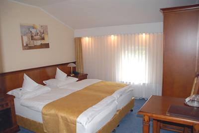фото отеля Hotel Baden Bonn