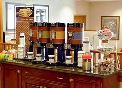 фото отеля Hampton Inn Altoona