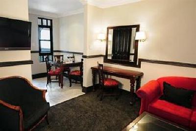 фото отеля Court Classique Suite Hotel