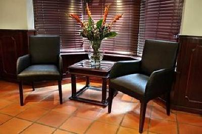 фото отеля Court Classique Suite Hotel