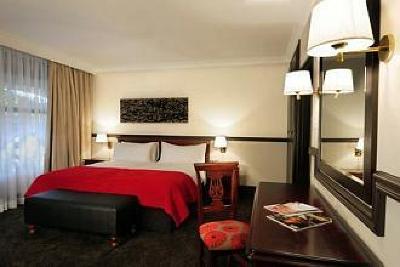 фото отеля Court Classique Suite Hotel