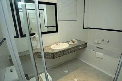 фото отеля Court Classique Suite Hotel